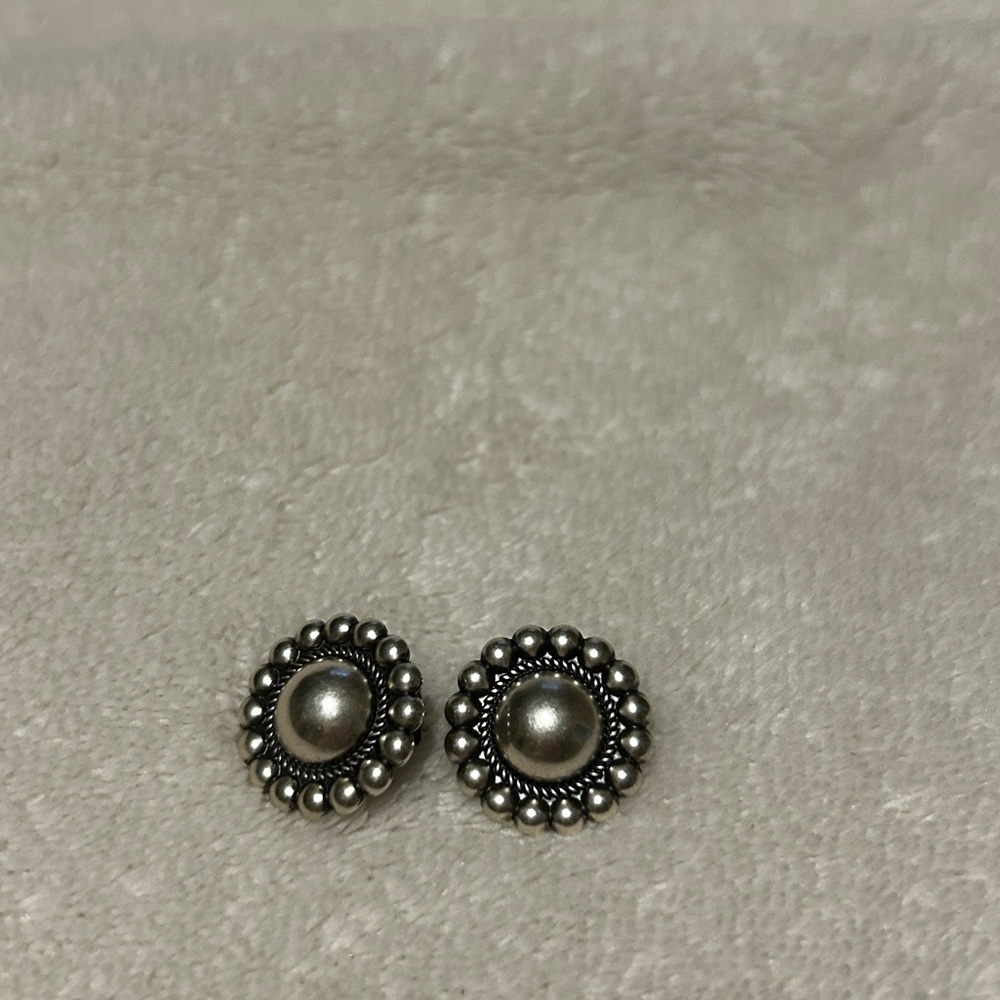 Pretty little studs
